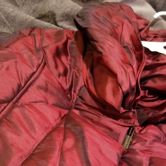 House of Dereon Burgundy Coat - Picture 3 of 4